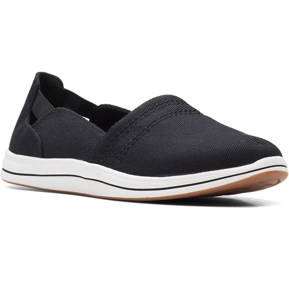 CLARKS - NWT - Cloudsteppers Black Slip-On Shoes Sneakers - Picture 3 of 12